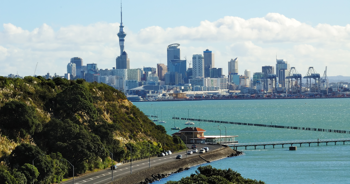 Flights Masterton - Auckland