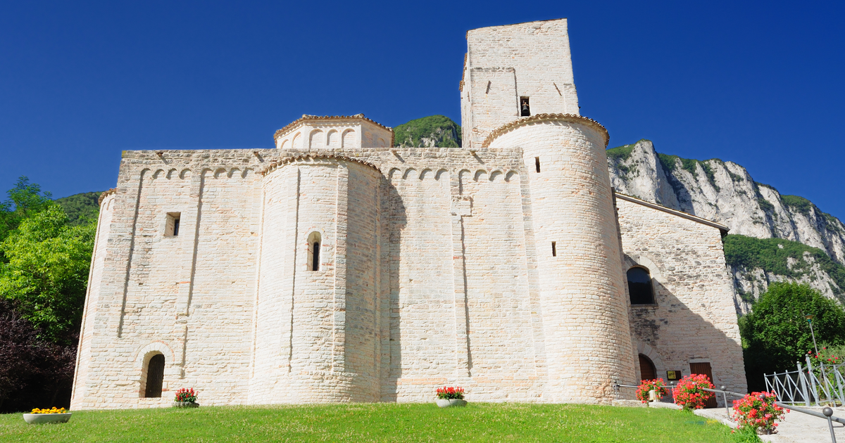 Flights to Ancona