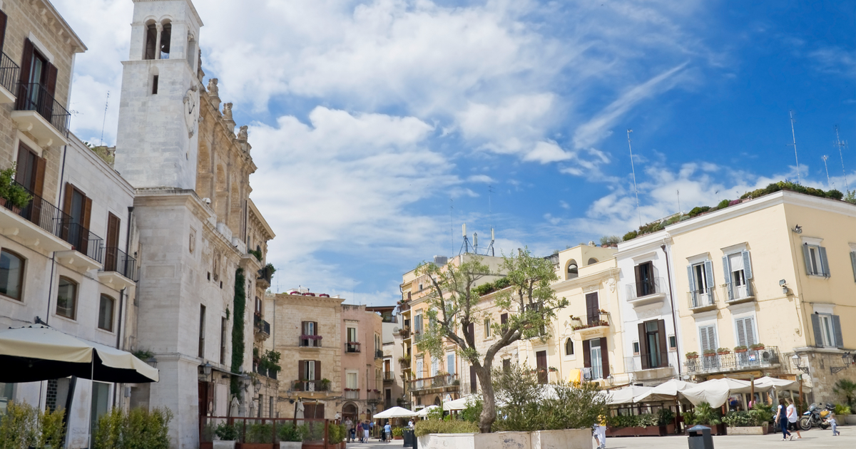 Flights to Bari