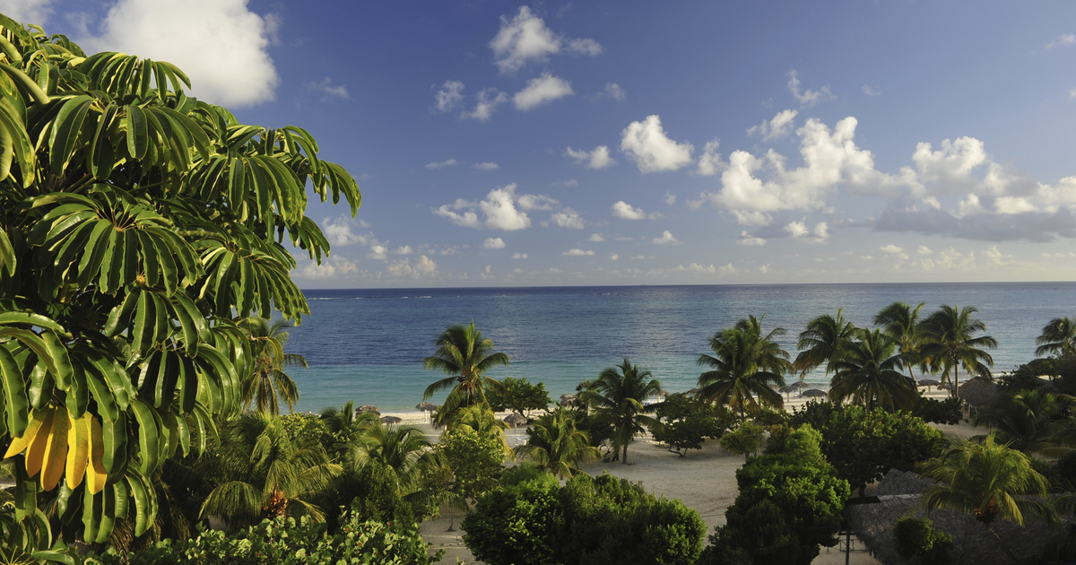 Flights to Holguin