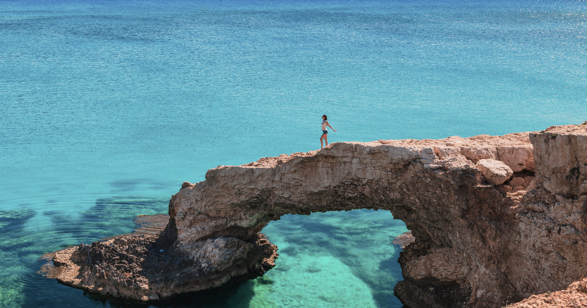 Flights Melbourne - Larnaca
