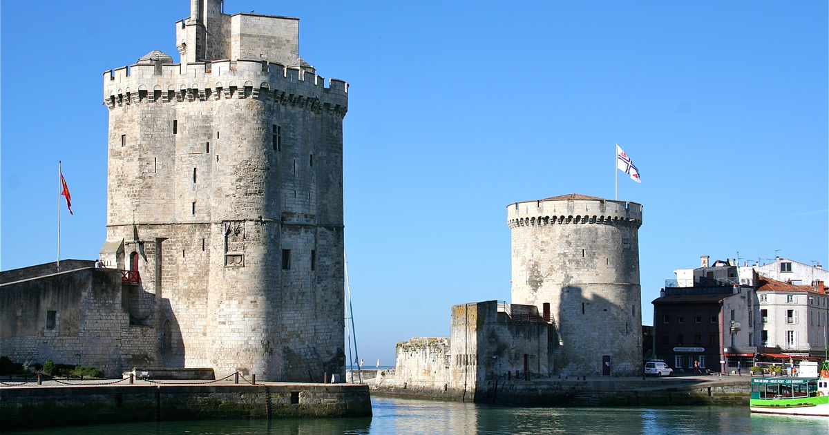 Flights Tozeur - La Rochelle