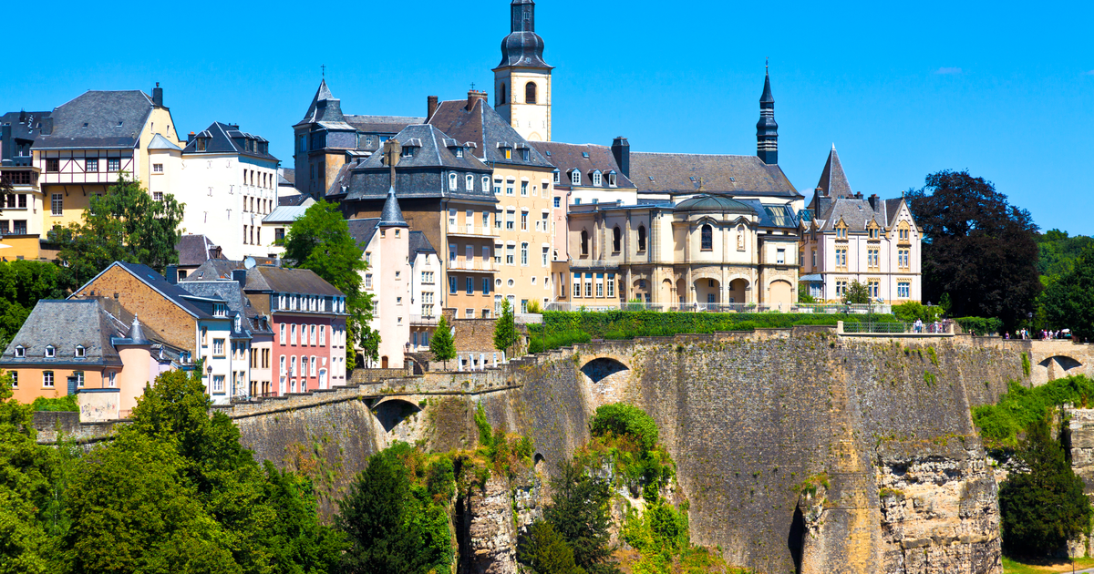 Flights Entebbe - Luxembourg