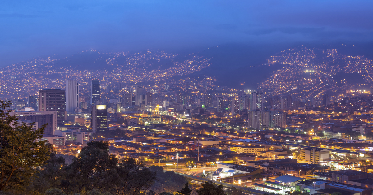 Flights Eugene - Medellin