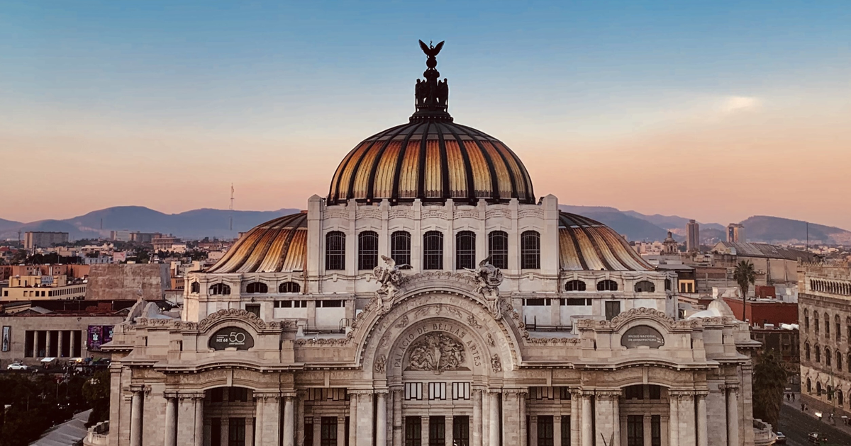Flights Salvador - Mexico City