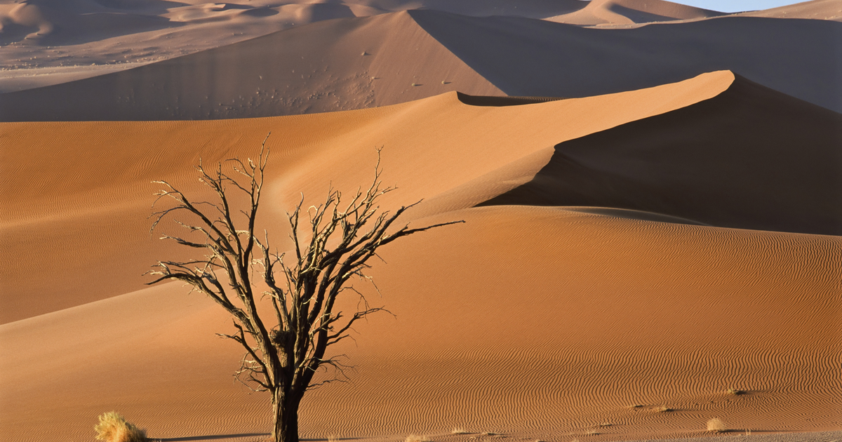 Flights to Namibe