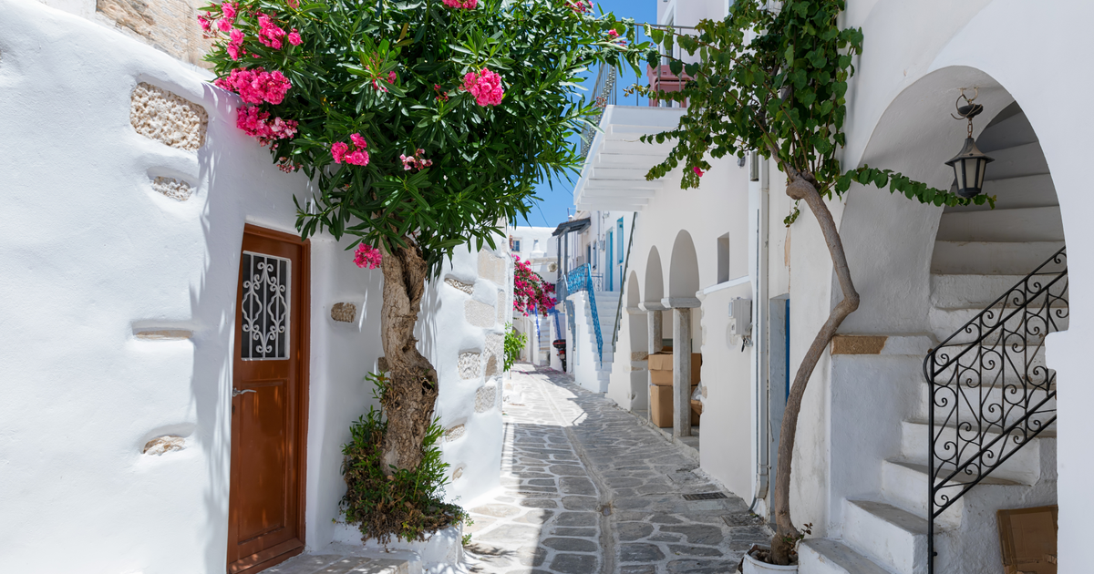 Flights to Paros