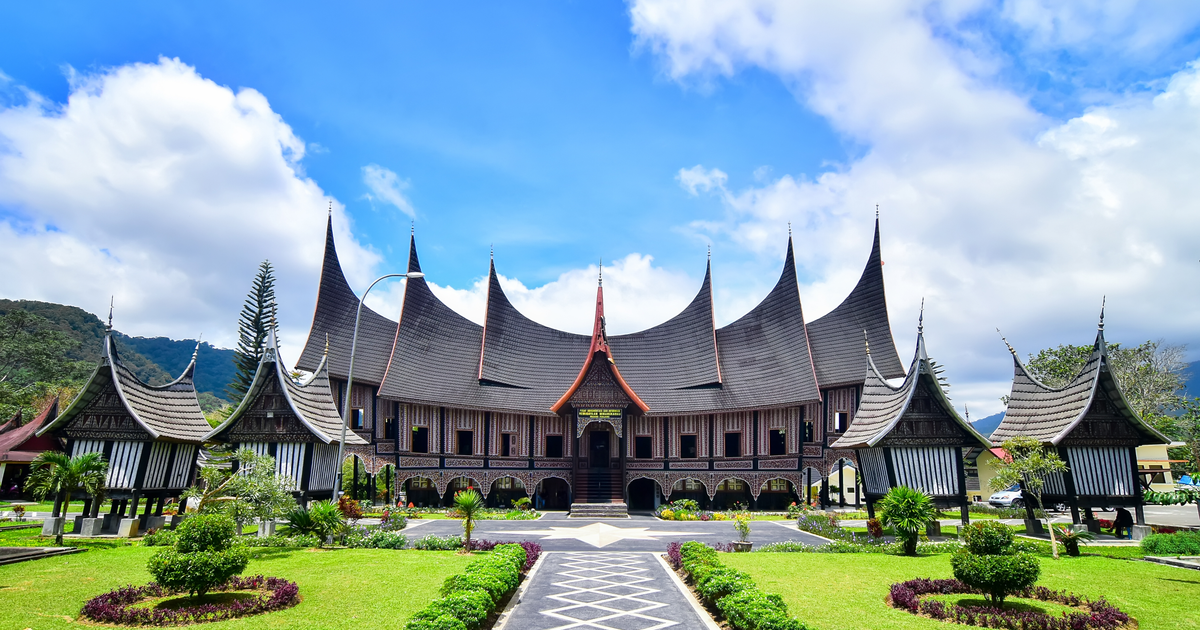 Flights to Padang
