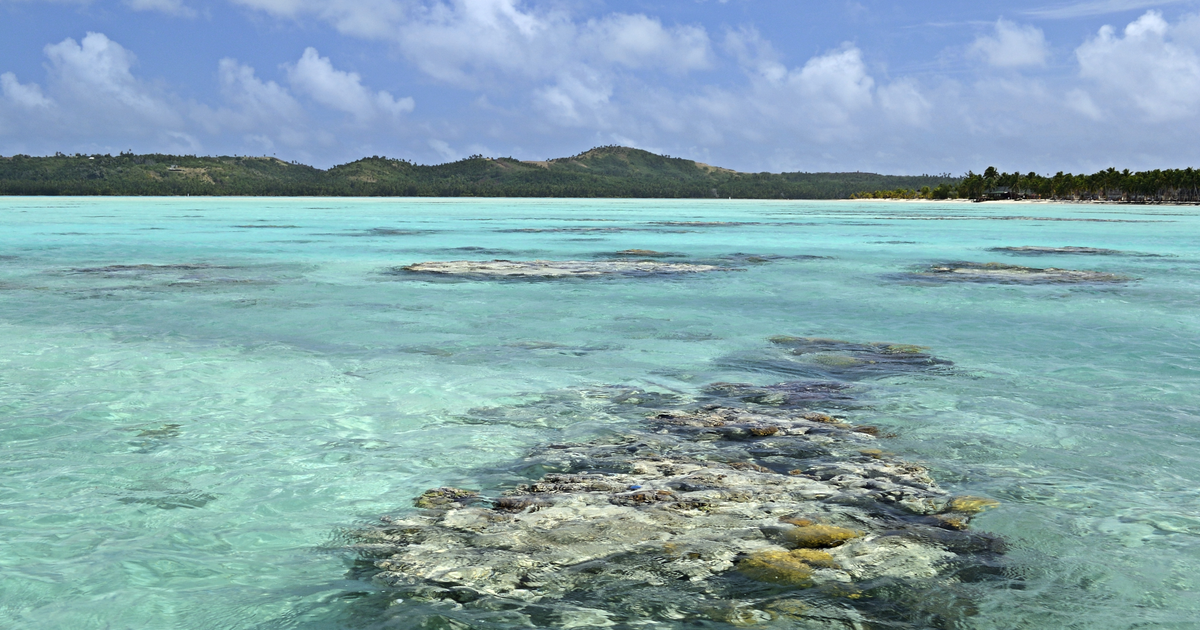 Flights to Pohnpei