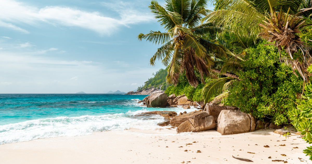 Flights Tours - Praslin Island