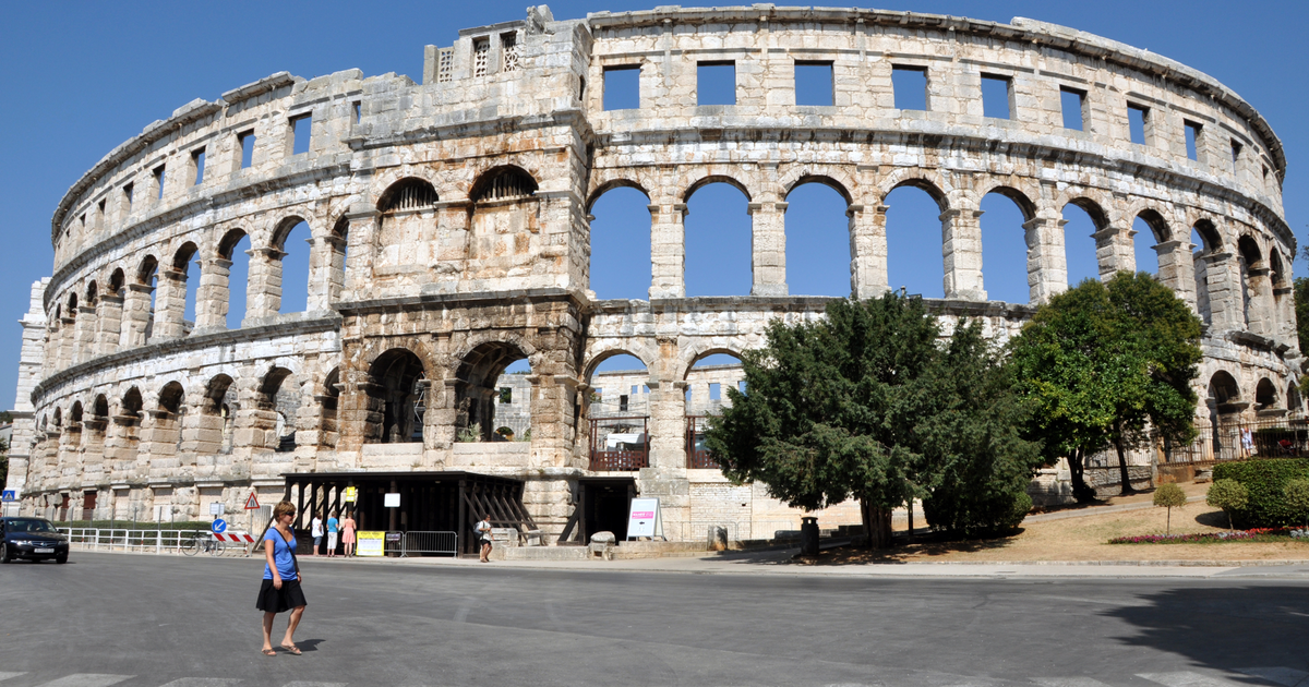 Flights to Pula