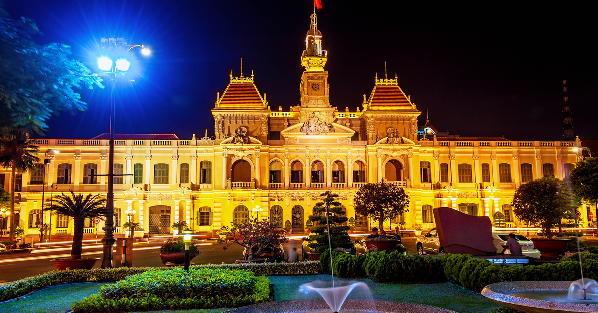 Flights Quito - Ho Chi Minh City