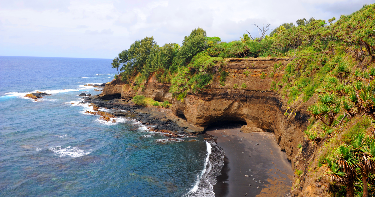 Flights to Tanna
