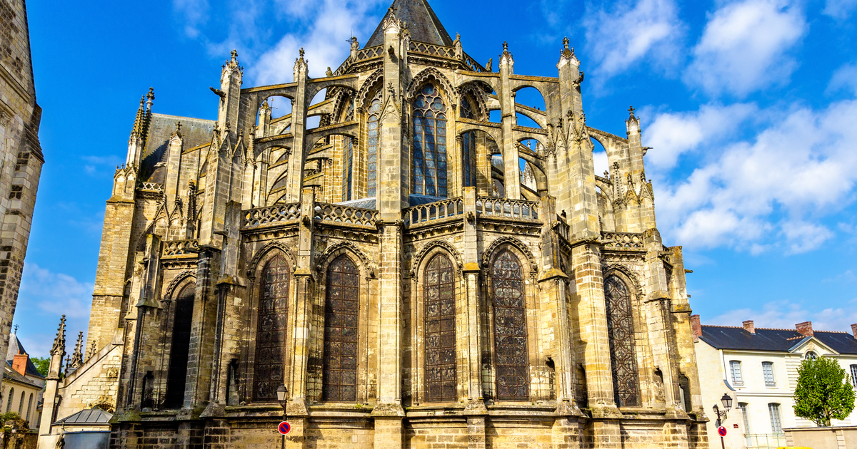 Flights to Tours