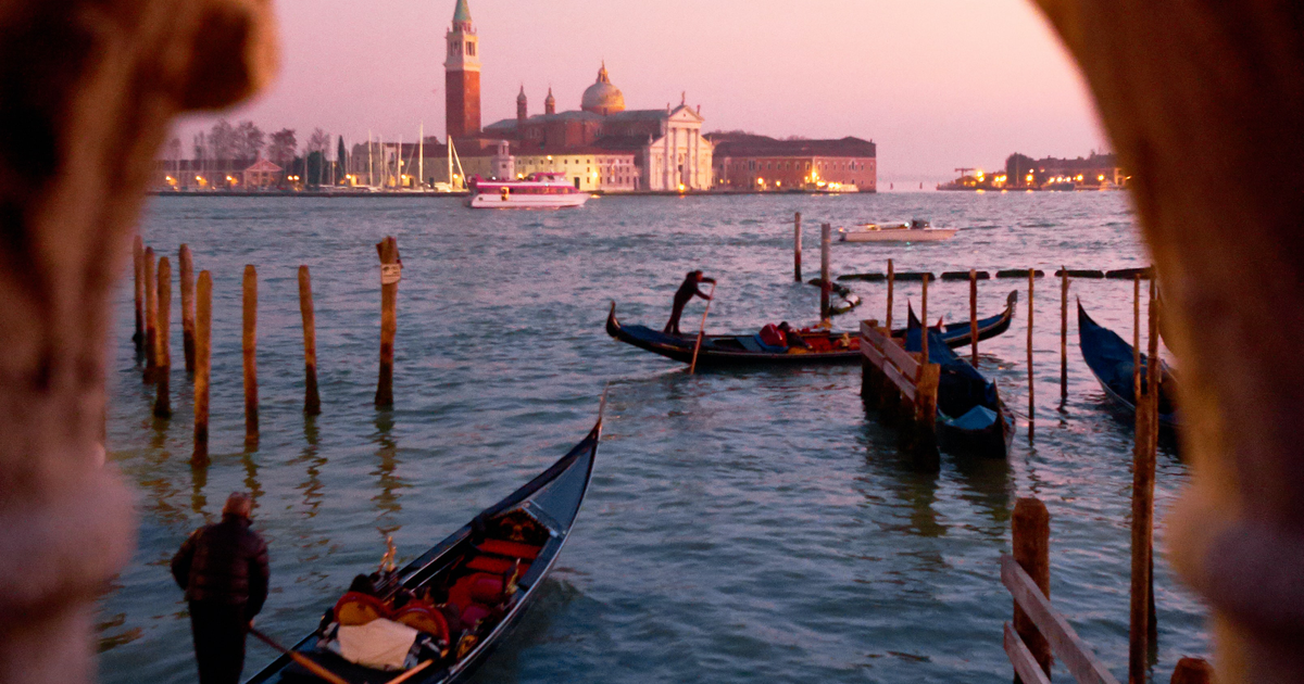 Flights Koror - Venice