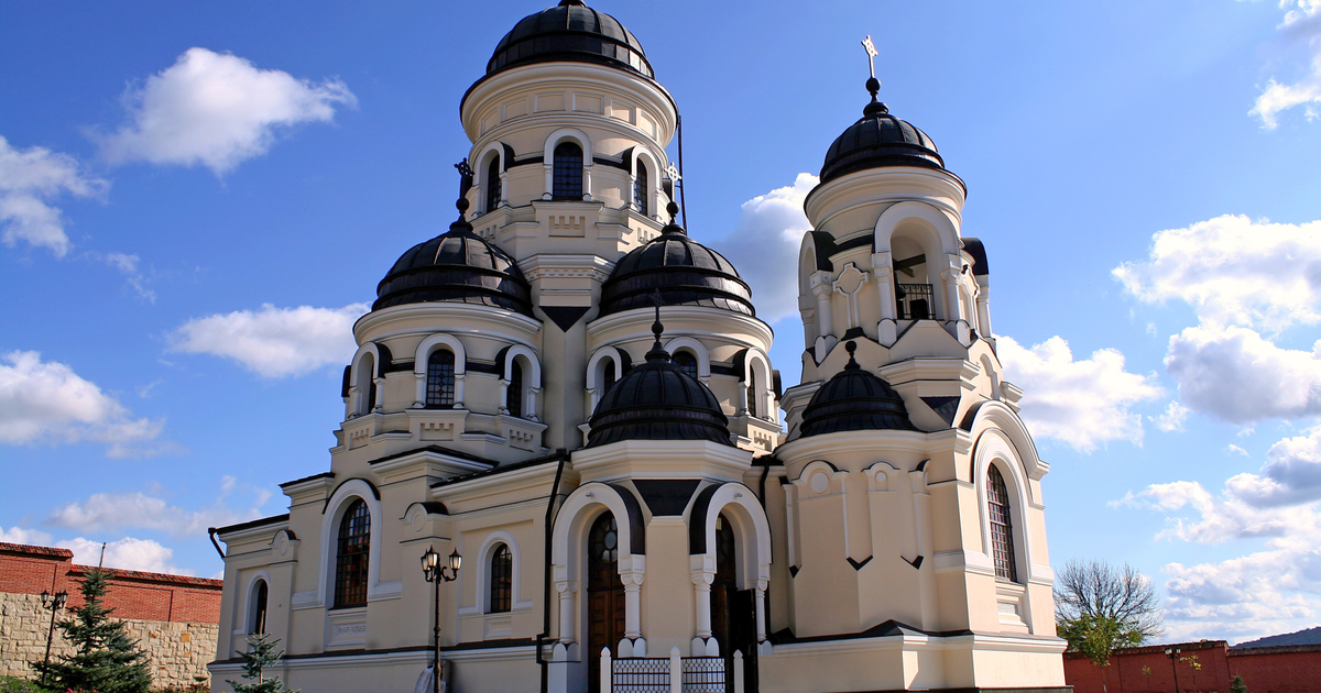 Flights Springfield - Moldova
